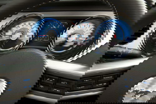 Ford Mustang V6 2011