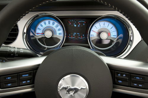 Ford Mustang V6 2011