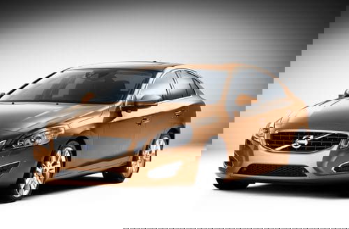 Volvo S60, primeras imágenes oficiales