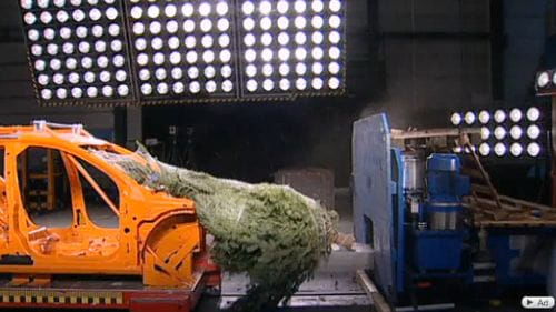 ADAC nos enseña a transportar correctamente un árbol de navidad