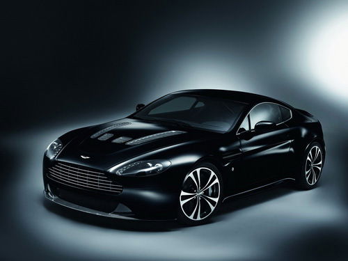 Aston Martin V12 Vantage Carbon Black Edition