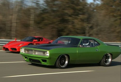 Plymouth Cuda de 1970 vs Ferrari Enzo