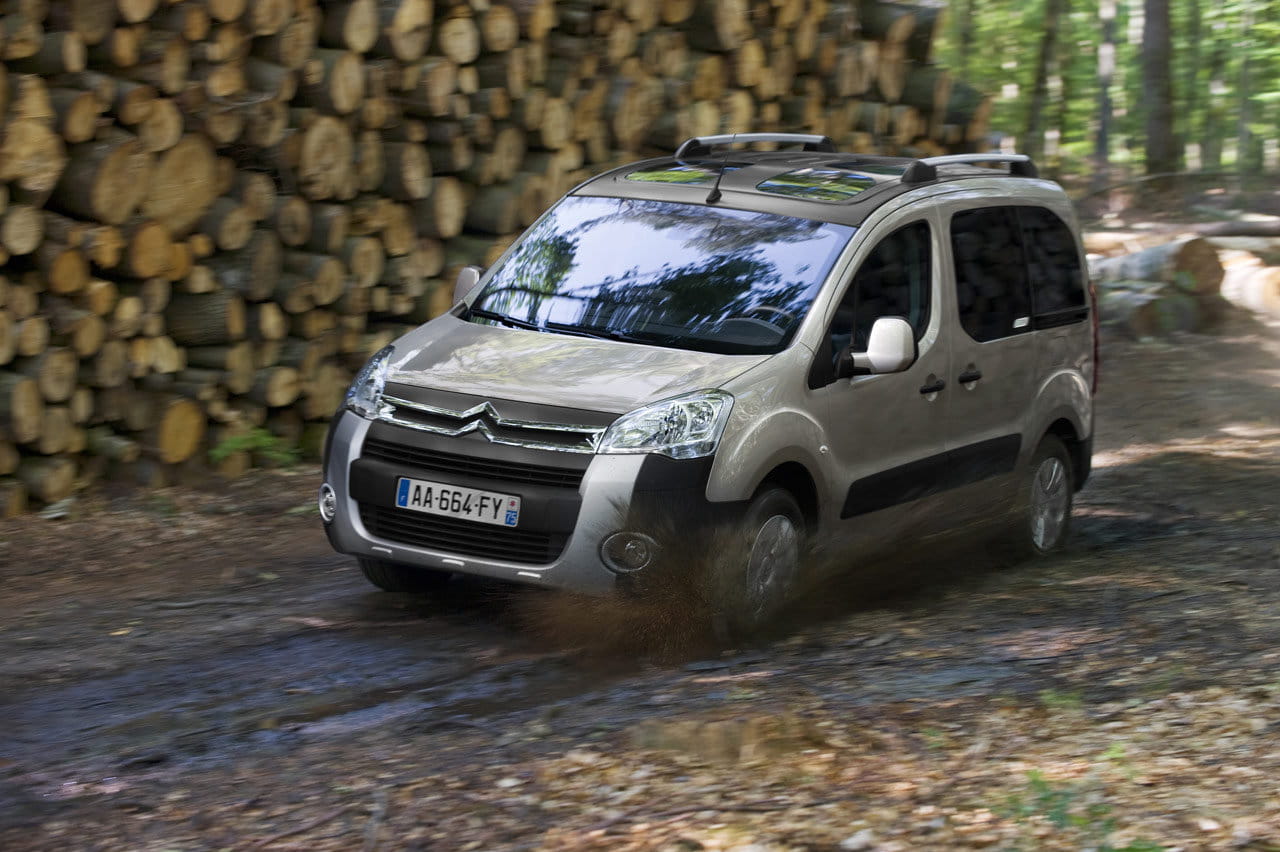 [Imagen: citroen-berlingo-xtr-theatre-7.jpg]