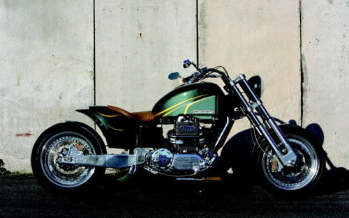 Motocicleta Neander Turbo Diesel