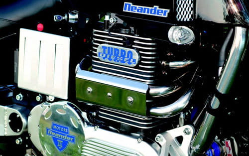Motocicleta Neander Turbo Diesel