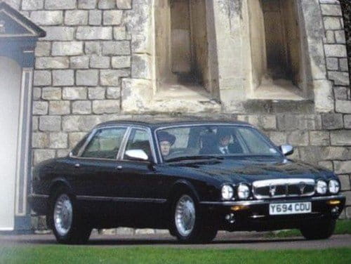 A la venta el Daimler Majestic V8 LWB de la reina de Inglaterra