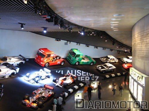 Visita al Museo Mercedes en Stuttgart