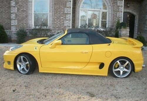 Toyota MR2 convertido en un Ferrari