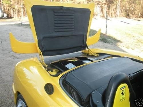 Toyota MR2 convertido en un Ferrari