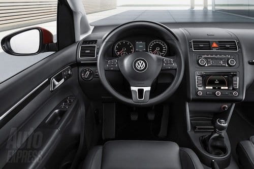 Volkswagen Touran 2011 filtrado