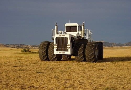 Big Bud 16V-747, el tractor agrícola más grande del mundo