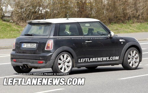 Un Mini Cooper S renovado ya deja ver su cara