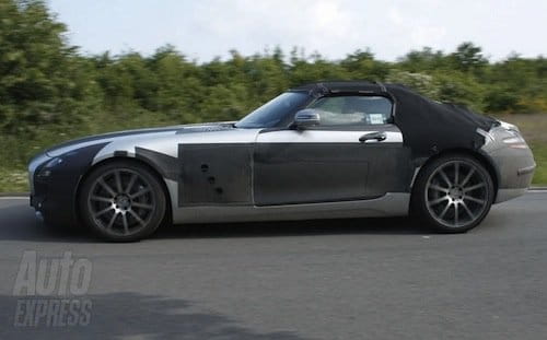 El Mercedes SLS AMG Roadster ya rueda camuflado