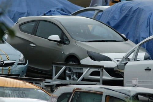 Foto espía del Opel Astra GTC 2011