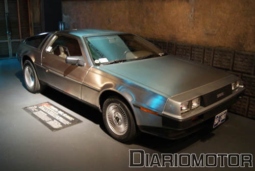 Megaweb DMC Delorean - Regreso al Futuro