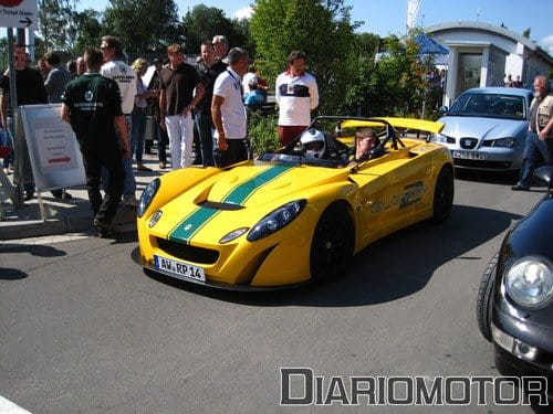 Visitando el parking del Nürburgring