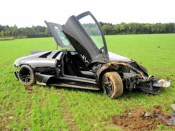 Un mecánico accidenta un Lamborghini Murciélago