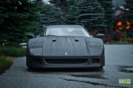 Ferrari F40 negro mate