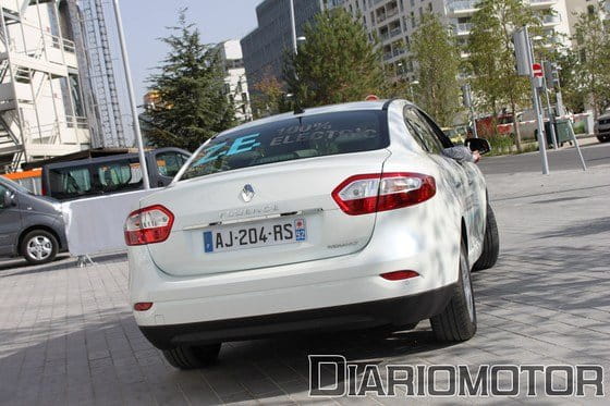 Renault Fluence Z.E., presentación y prueba en París