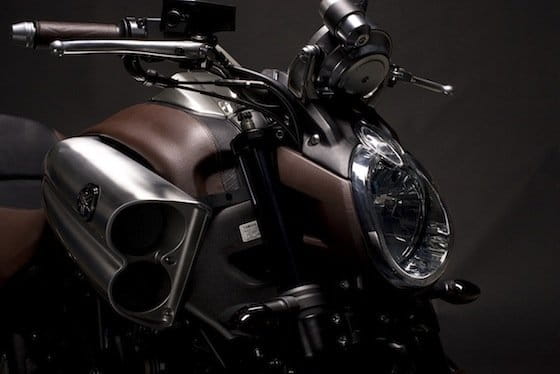 Yamaha VMax por Hermès