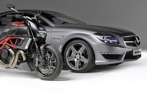 Mercedes CLS 63 AMG y Ducati Diavel