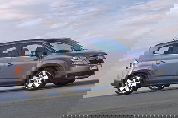 Vista lateral del Chevrolet Orlando que muestra su perfil aerodinámico.