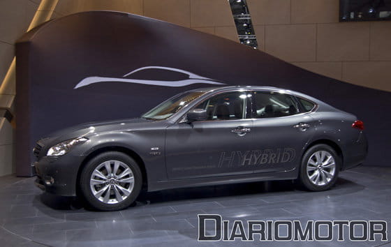 Infiniti M35h en el Salón de Ginebra