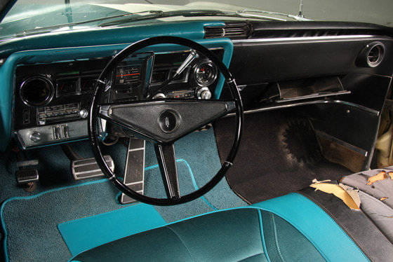 1967 Oldsmobile Toronado Half and Half por Precision Restorations