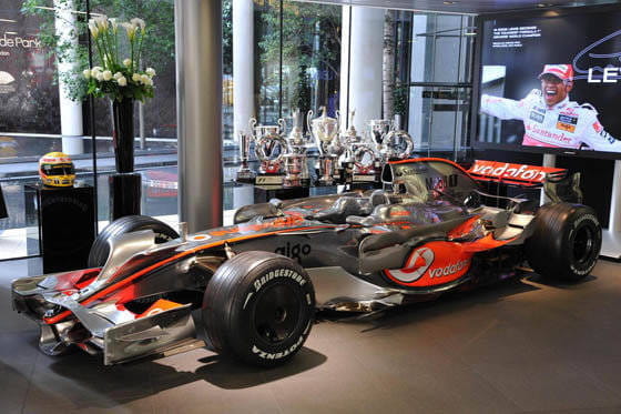 Inauguración concesionario McLaren en Londres