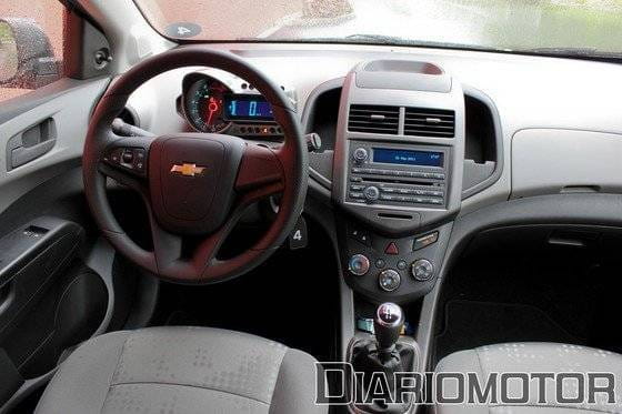 Chevrolet Aveo, precios y equipamiento: comprobamos su carácter dinámico en Zurich (II)