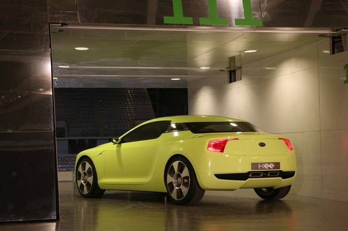 Kia llevará dos prototipos con motor V8 y tracción trasera a Frankfurt