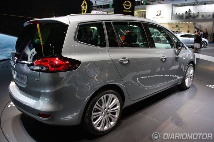 Zafira Tourer Frankfurt_05.jpg