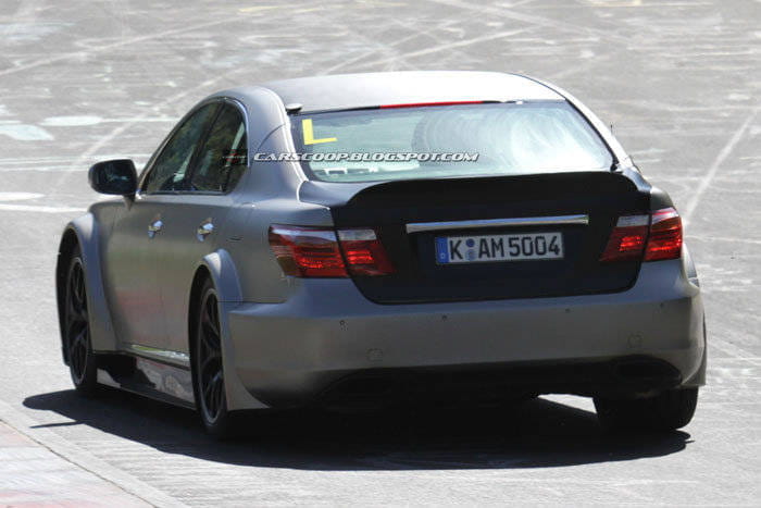 Lexus LS en Nürburgring