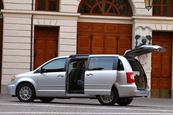 Lancia Voyager 2012