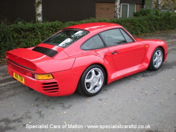 Porsche 959 Sport con sólo 332 km en su marcador