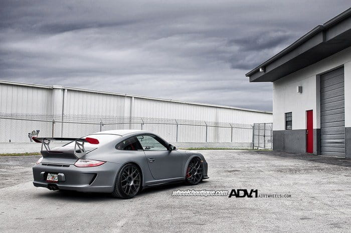 Porsche 997 GT3 RS por ADV.1