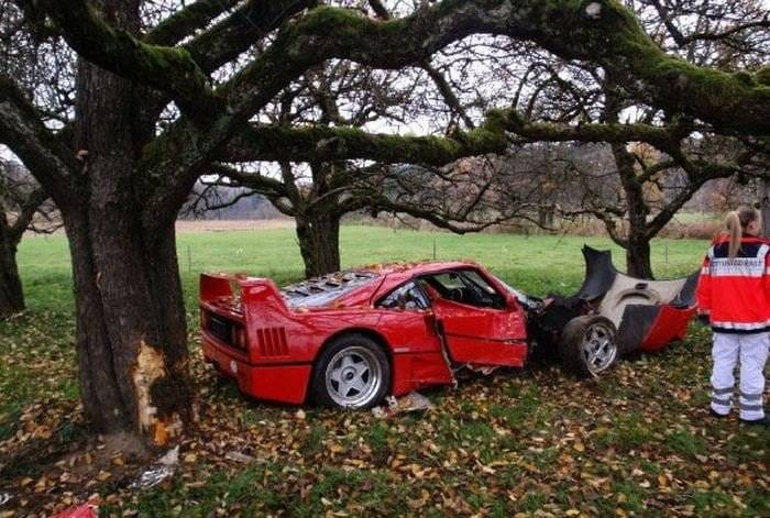 Accidente de un Ferrari F40 en Alemania