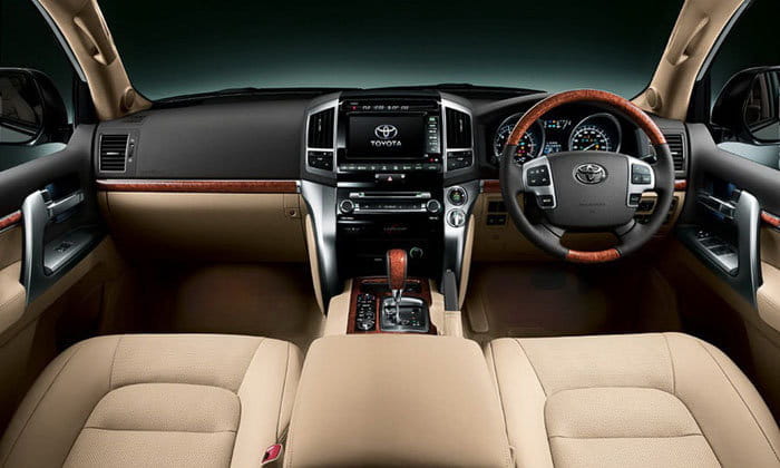 Toyota Land Cruiser 200 2012