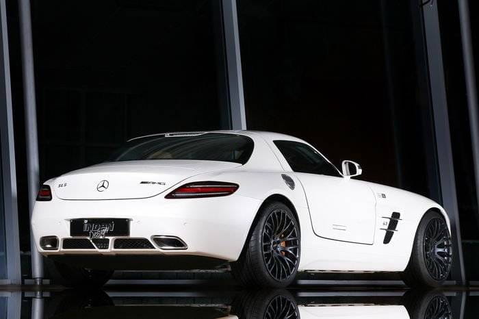 Inden Design da un chute de esteroides al Mercedes SLS AMG