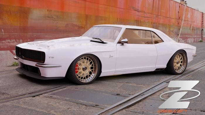 Bo Zolland prepara un Chevrolet Camaro de 1968 