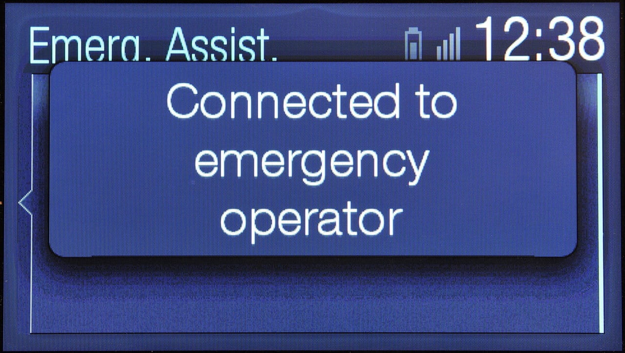 Pantalla sistema de emergencia del Ford B-MAX en funcionamiento
