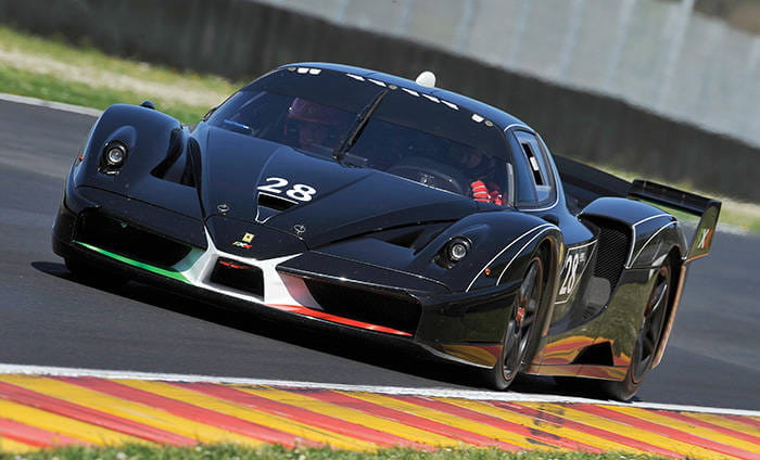 Ferrari FXX Evoluzione o Peugeot 908 HDi