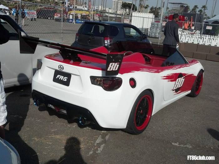 Scion FR-S roadster por Cartel Customs