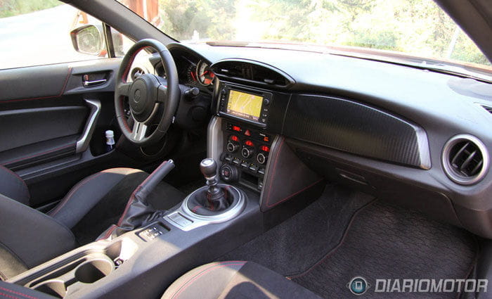 Toyota GT-86, prueba y presentación en Barcelona. Interior