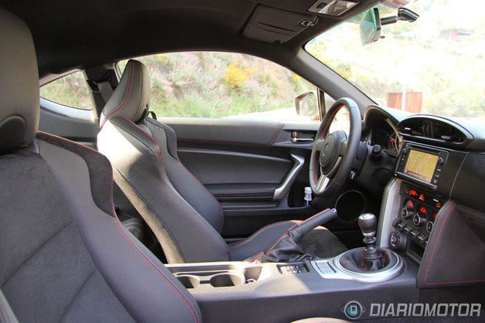 Toyota GT-86, prueba y presentación en Barcelona. Interior