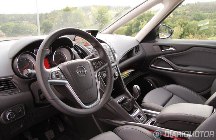 Opel Zafira Tourer 2.0 CDTI Excellence, a prueba. Interior