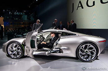 Jaguar C-X75 en París