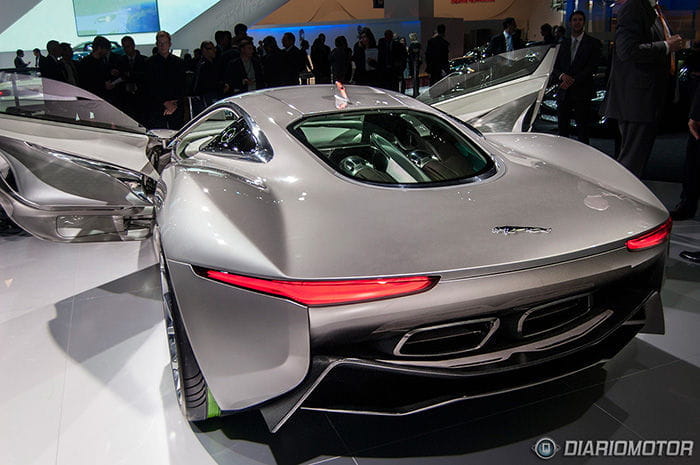 Jaguar C-X75 en París