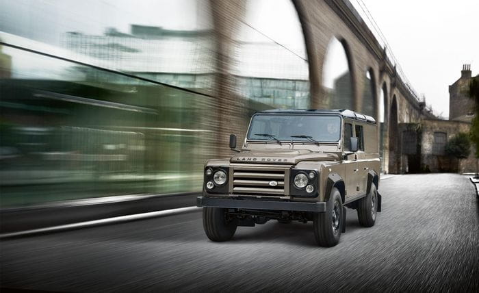 Land Rover Defender XTech, nos vamos al campamento militar