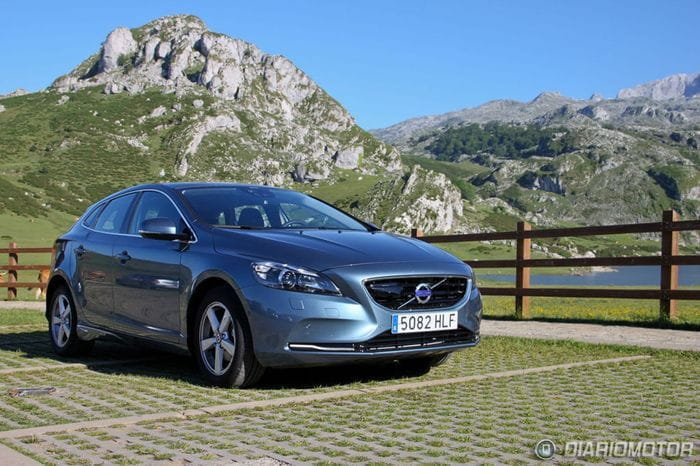 Volvo V40, presentación y prueba en Asturias (II): Motores, dinámica, seguridad y tecnología